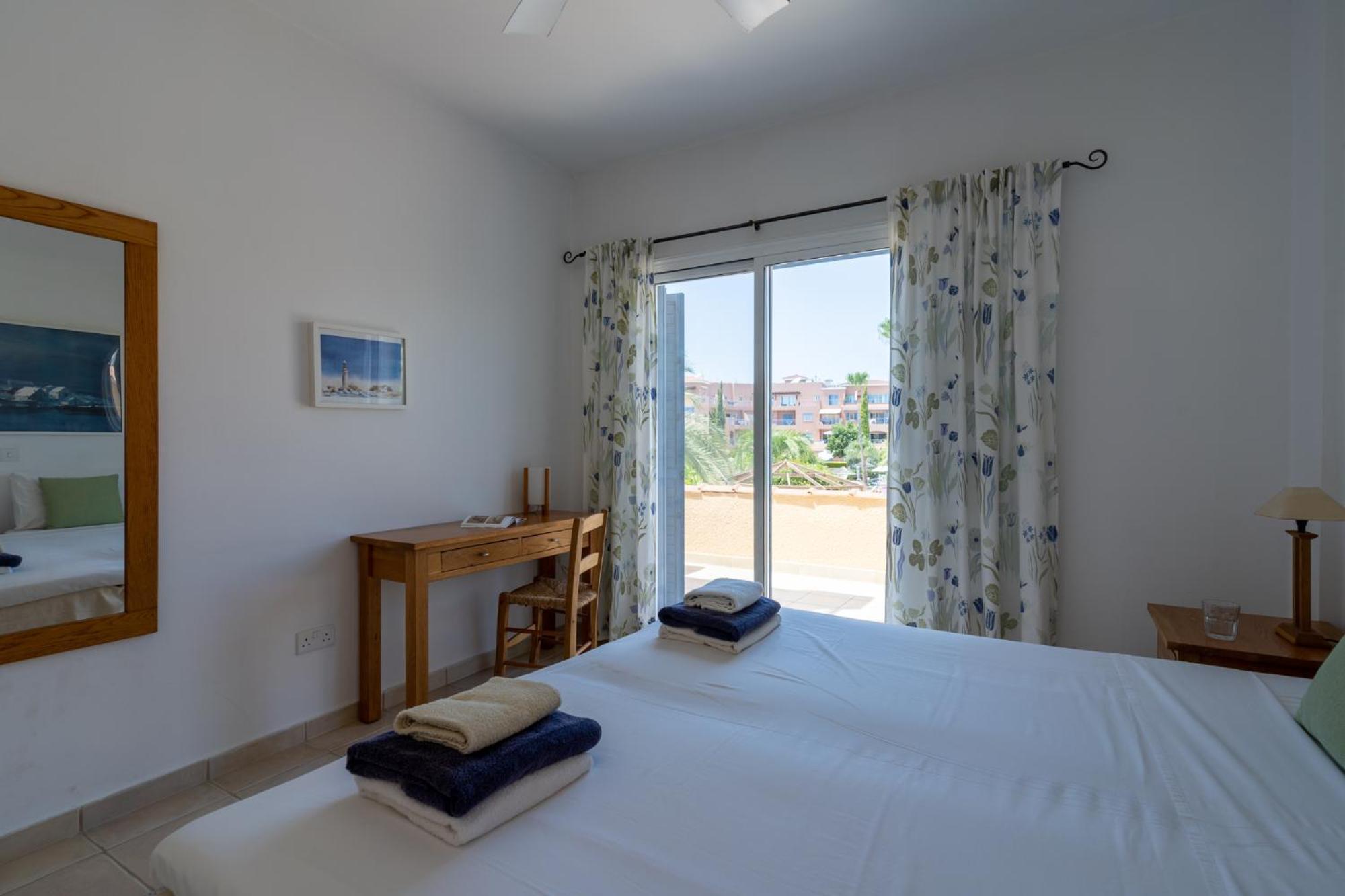 Tropical Paradise In Harbour Paphos, Central & Close To Beach Extérieur photo