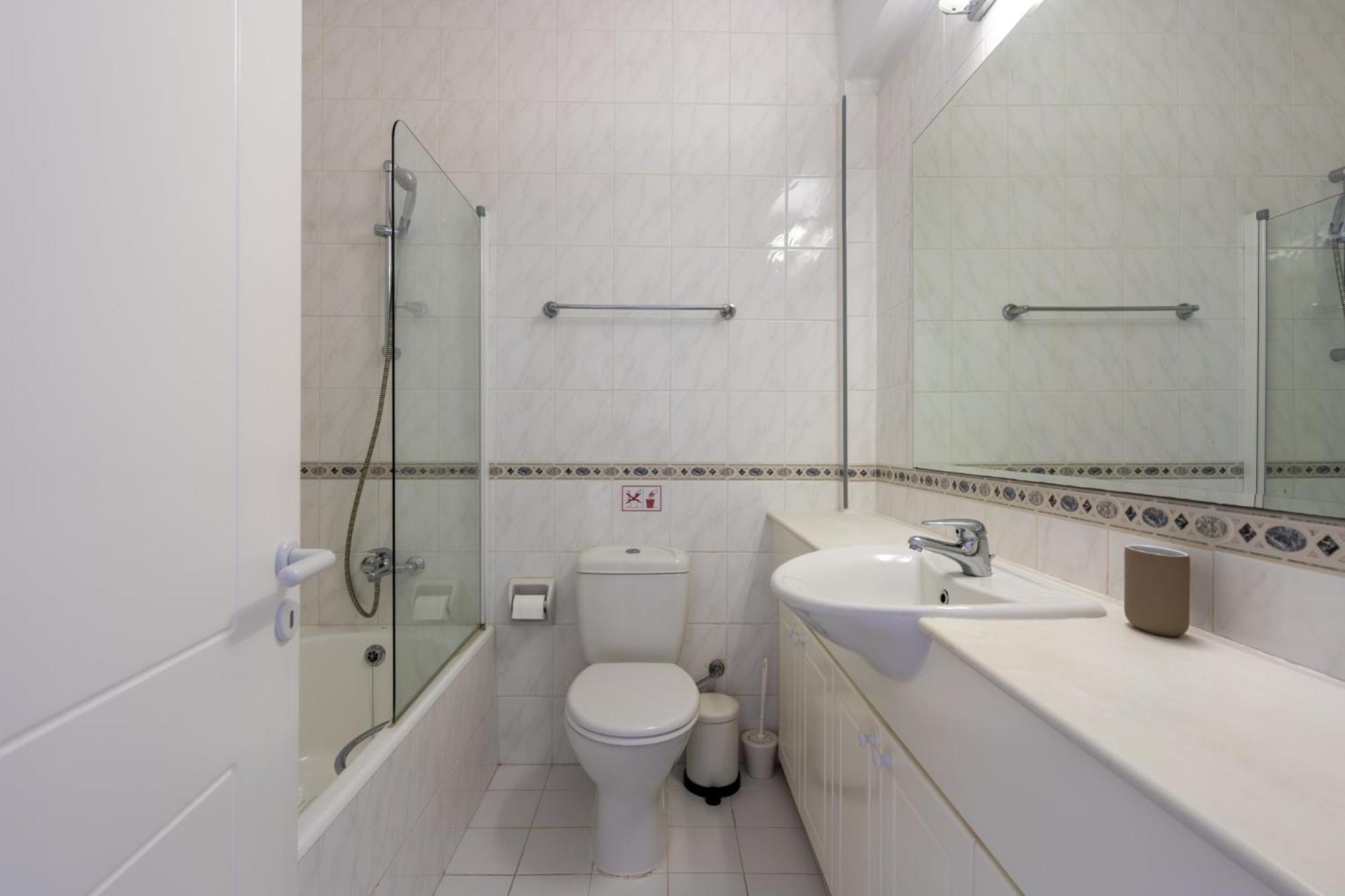 Tropical Paradise In Harbour Paphos, Central & Close To Beach Extérieur photo