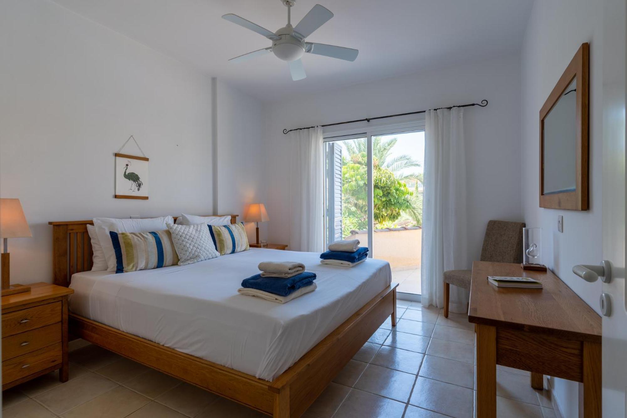 Tropical Paradise In Harbour Paphos, Central & Close To Beach Extérieur photo