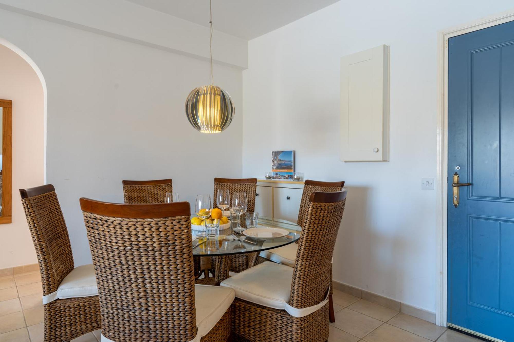 Tropical Paradise In Harbour Paphos, Central & Close To Beach Extérieur photo