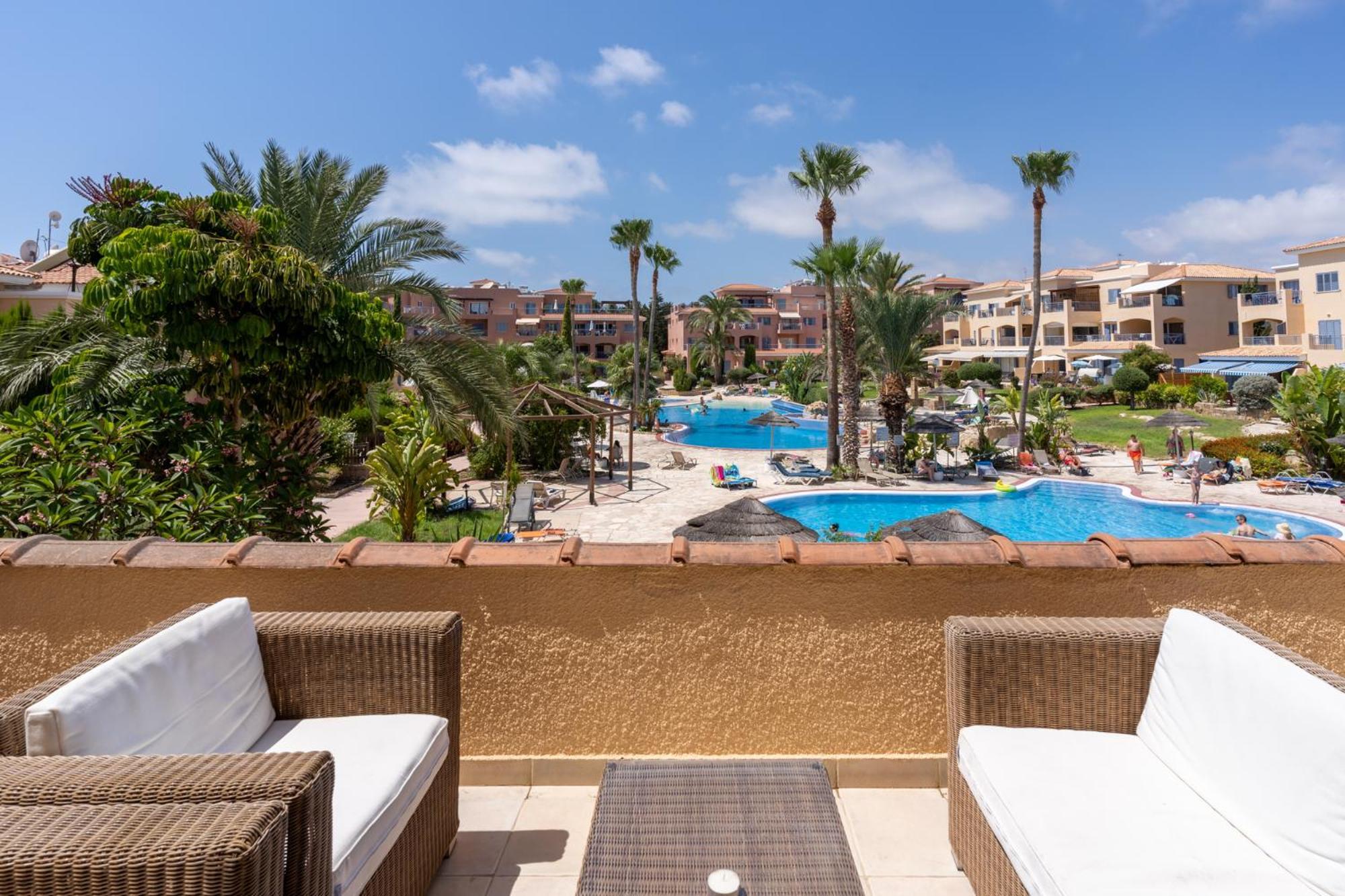 Tropical Paradise In Harbour Paphos, Central & Close To Beach Extérieur photo